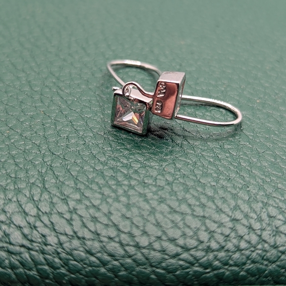 925 Square Earrings - Picture 3 of 3